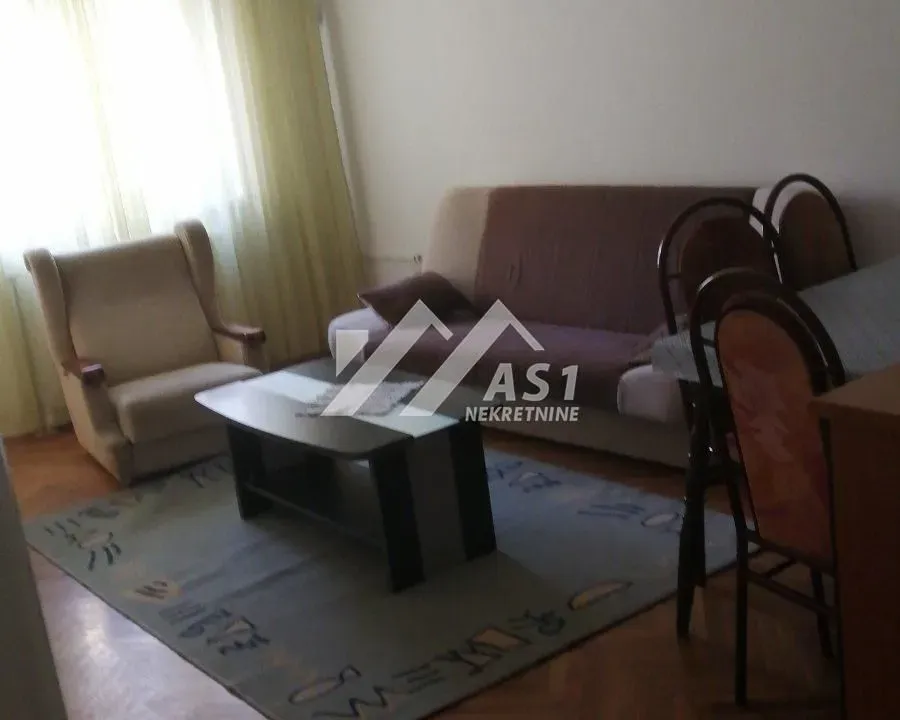 Izdavanje, dvosoban stan, 48m², Centar, Novi Sad