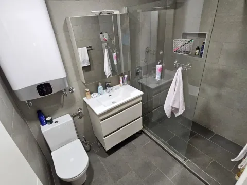 Prodaja, jednosoban stan, 67m², Blok 6, Podgorica - image 12