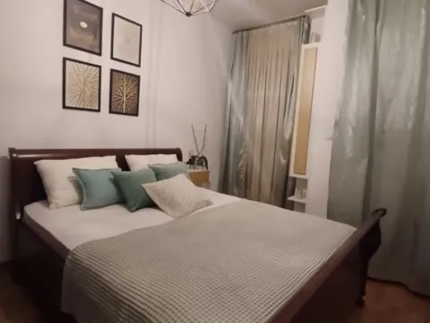 Izdavanje, jednosoban stan, 48m², City Kvart, Podgorica - image 9