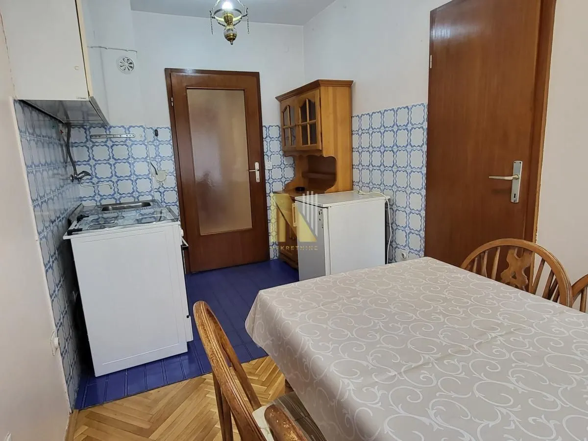 Izdavanje, dvosoban stan, 54m², Podbara, Novi Sad Sve Podlokacije