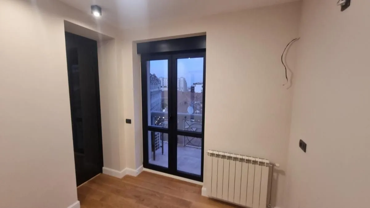 Izdavanje, trosoban stan, 60m², Stari Grad, Beograd