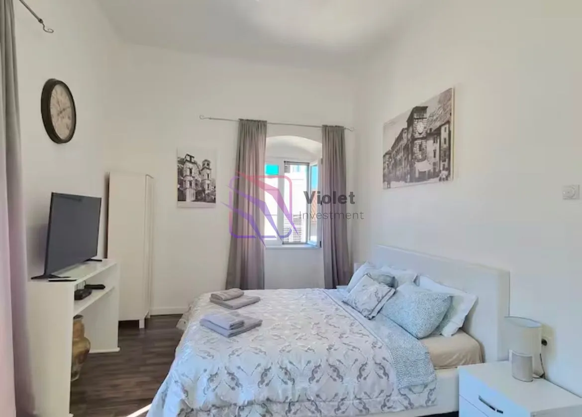 Prodaja, jednosoban stan, 42m², Stari Grad Kotor, Kotor
