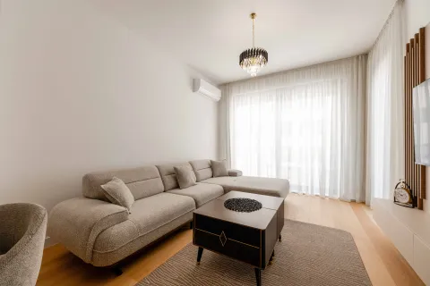 Rent, two bedroom apartment, 64m², Bečići, Budva - image 18
