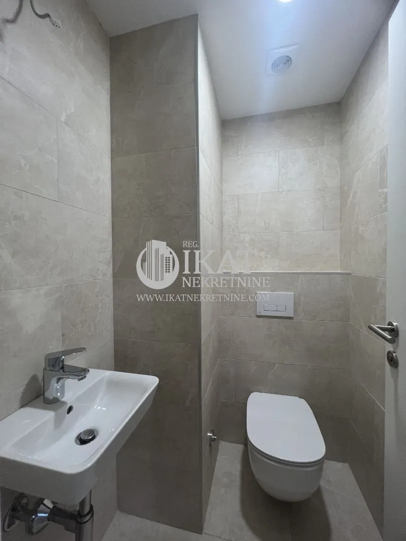 Sale, two bedroom apartment, 70m², Novi Beograd Blok 65, Novi Beograd Sve Podlokacije