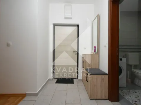 Rent, two bedroom apartment, 70m², Tuški Put, Podgorica - image 12