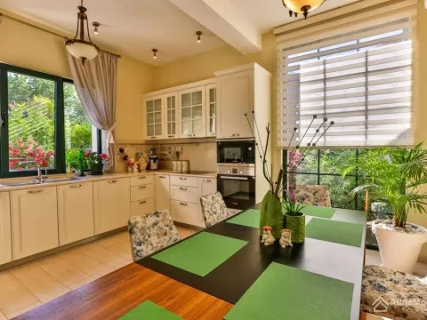 Sale, house, 240m², Donja Lastva, Tivat - image 4