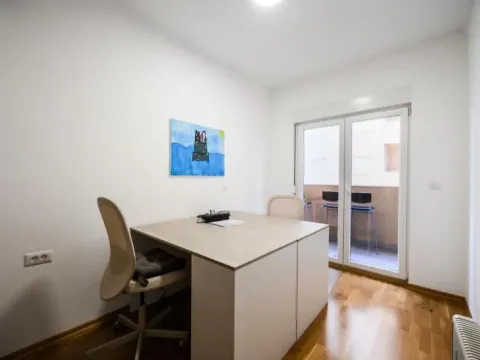 Izdavanje, dvosoban stan, 68m², Tuški Put, Podgorica - image 4