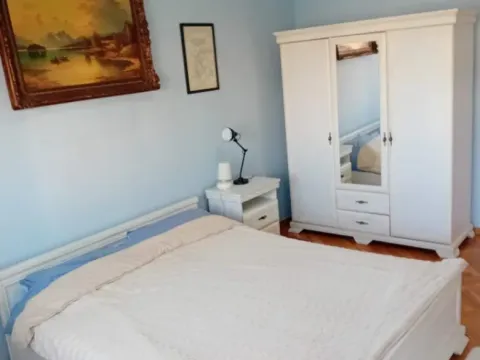 Izdavanje, dvosoban stan, 95m², Centar, Podgorica - image 12