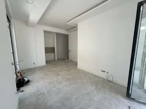 Prodaja, jednosoban stan, 44m², Dobrota, Kotor - image 1