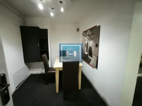 Prodaja, četvorosoban stan, 82m², Centar, Ćuprija - image 8