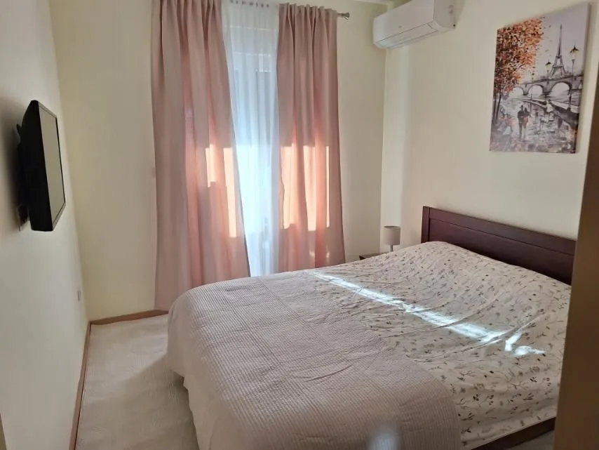 Izdavanje, jednosoban stan, 46m², City Kvart, Podgorica