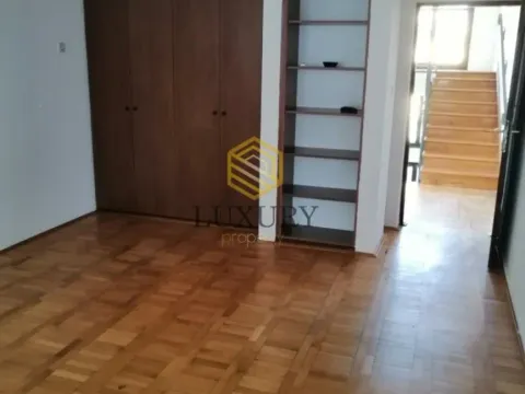 Izdavanje, kuća, 300m², City Kvart, Podgorica - image 4