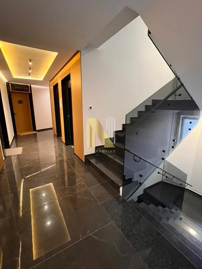 Prodaja, jednosoban stan, 42m², Bulevar Evrope, Novi Sad Sve Podlokacije