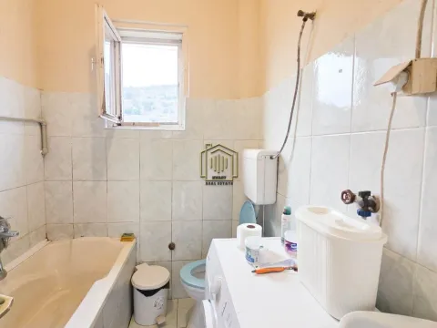 Prodaja, kuća, 83m², Rogami, Podgorica - image 8