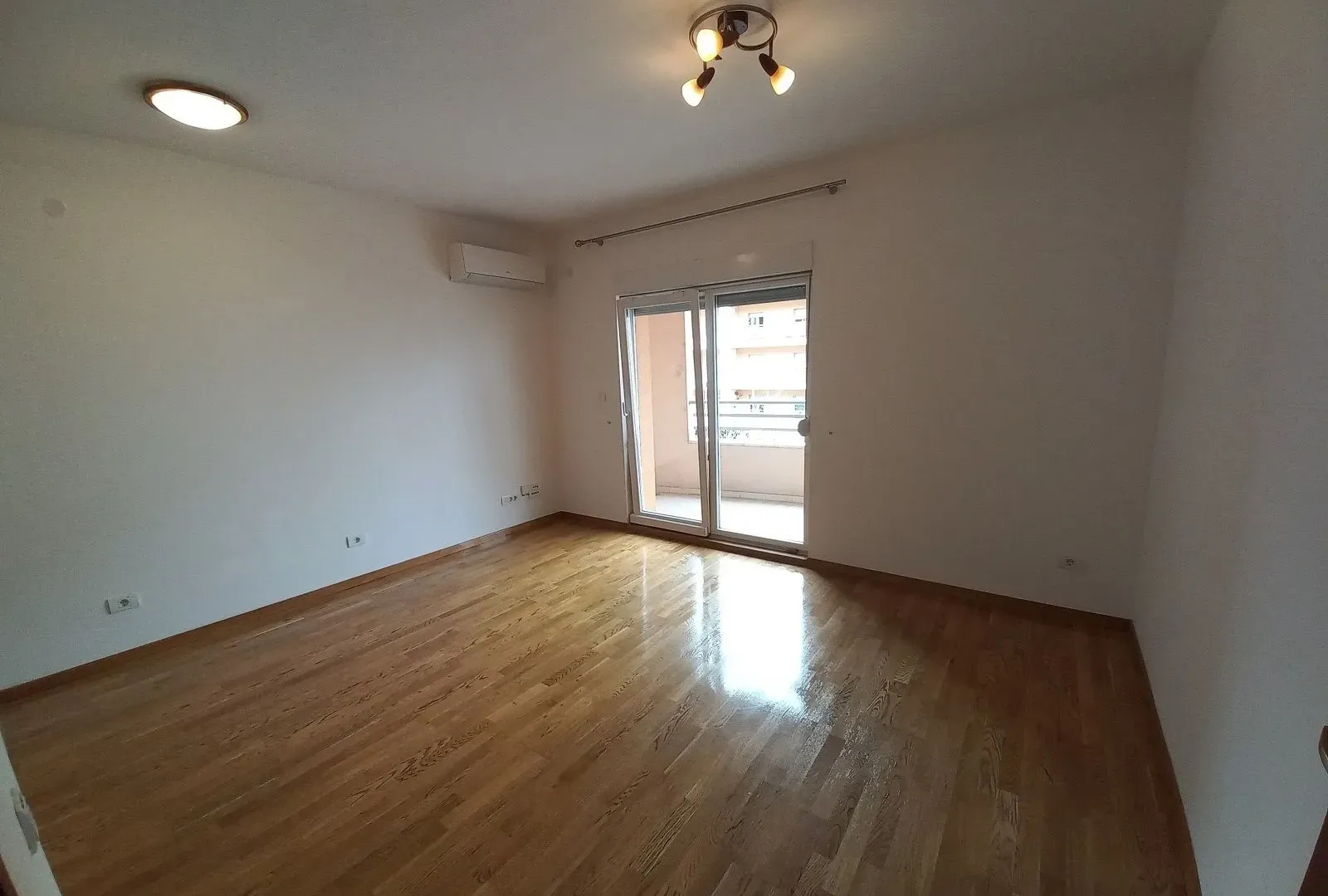 Rent, two bedroom apartment, 70m², City Kvart, Podgorica