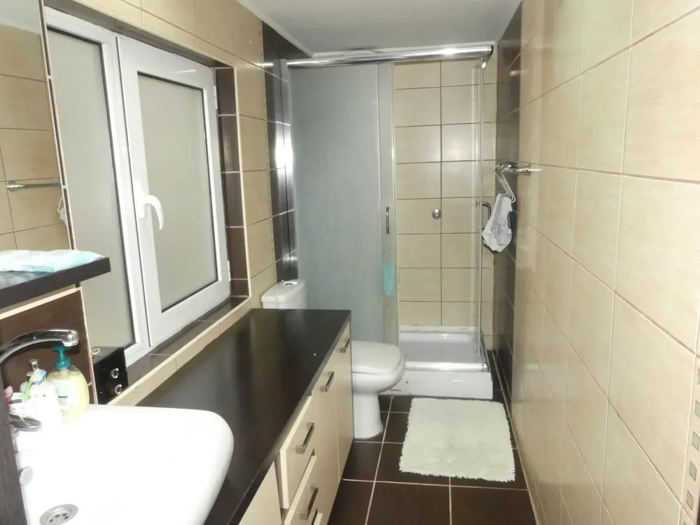 Prodaja, kuća, 220m², Centar, Jagodina