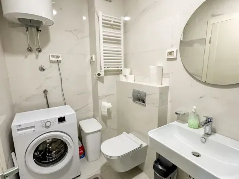 Sale, one bedroom apartment, 48m², Central Point, Podgorica - image 9