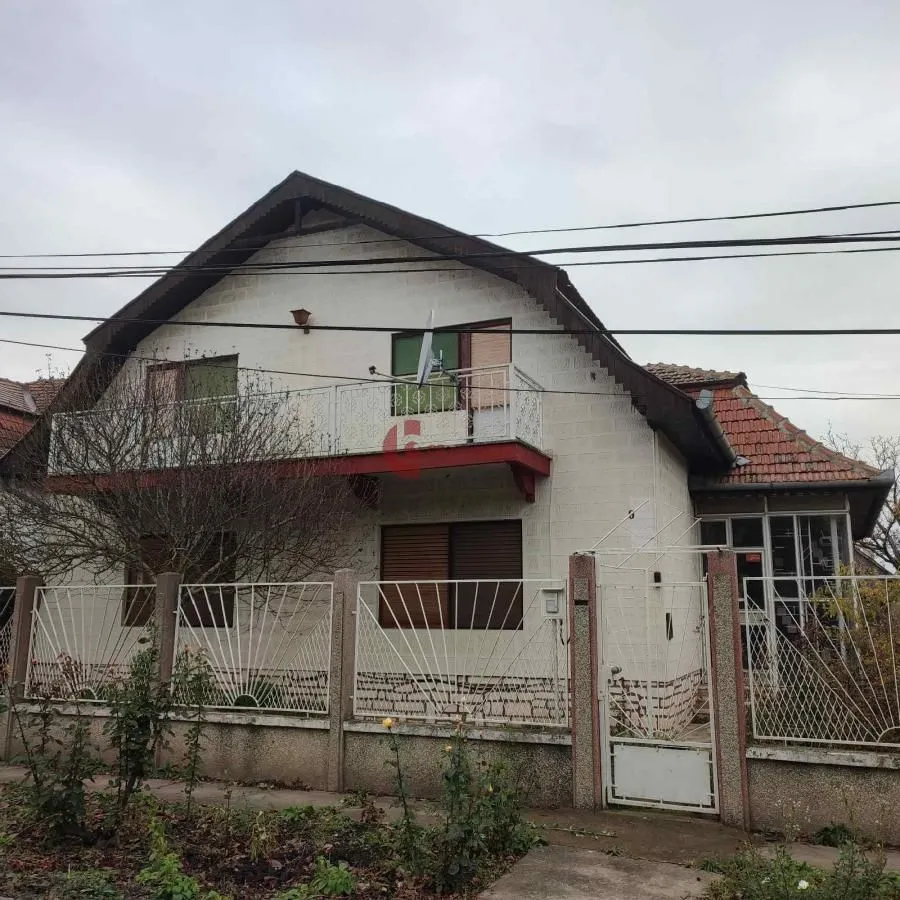 Prodaja, kuća, 202m², Mali Radanovac, Subotica