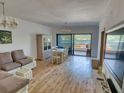 Prodaja, trosoban stan, 124m², Stoliv, Kotor - image 4