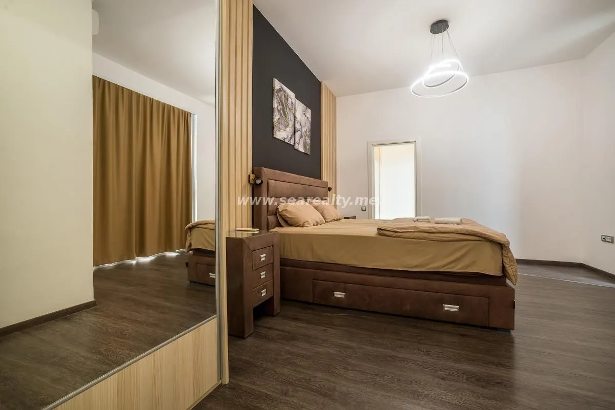 Prodaja, kuća, 280m², Tivat, Crna Gora