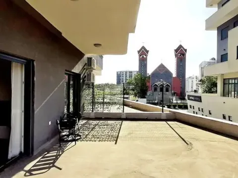 Prodaja, jednosoban stan, 92m², Centar, Bar - image 1