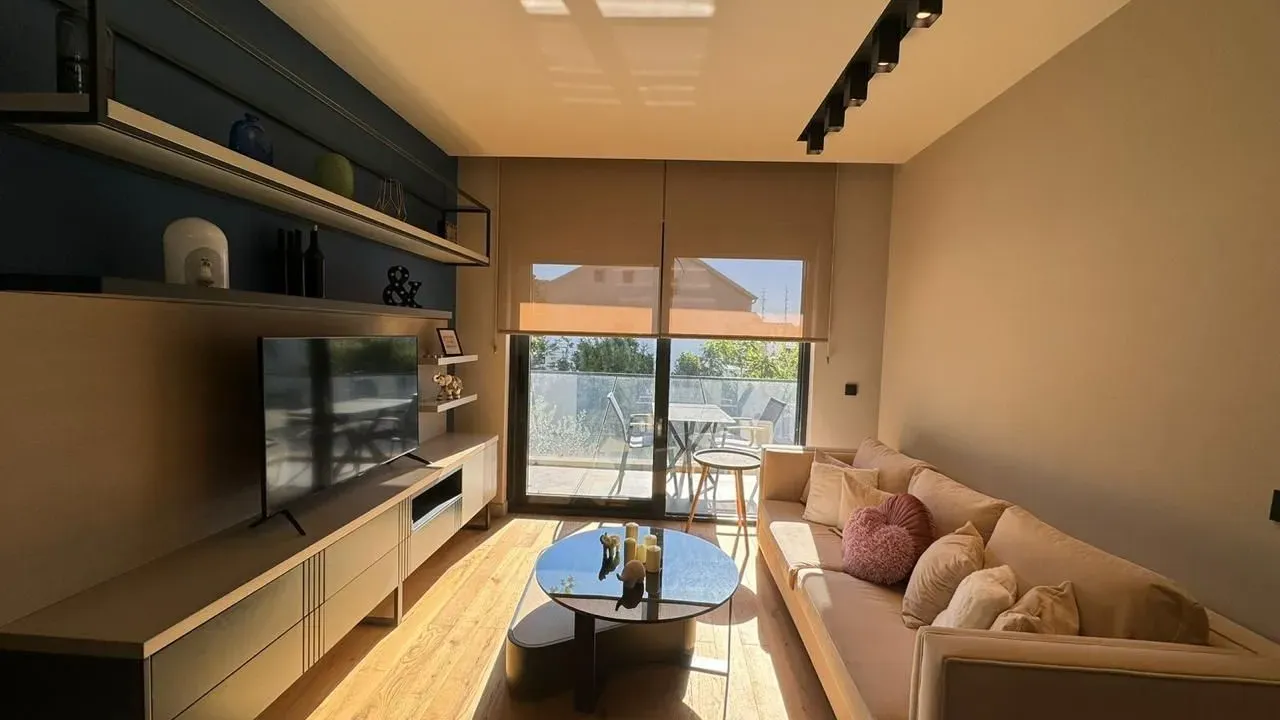 Prodaja, jednosoban stan, 45m², Tivat, Crna Gora