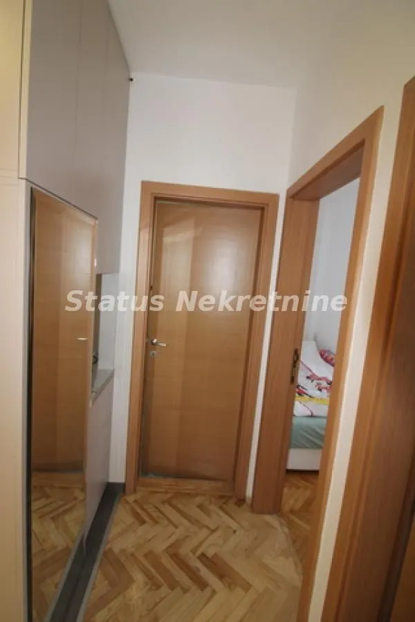 Prodaja, trosoban stan, 55m², Sremska Kamenica, Petrovaradin