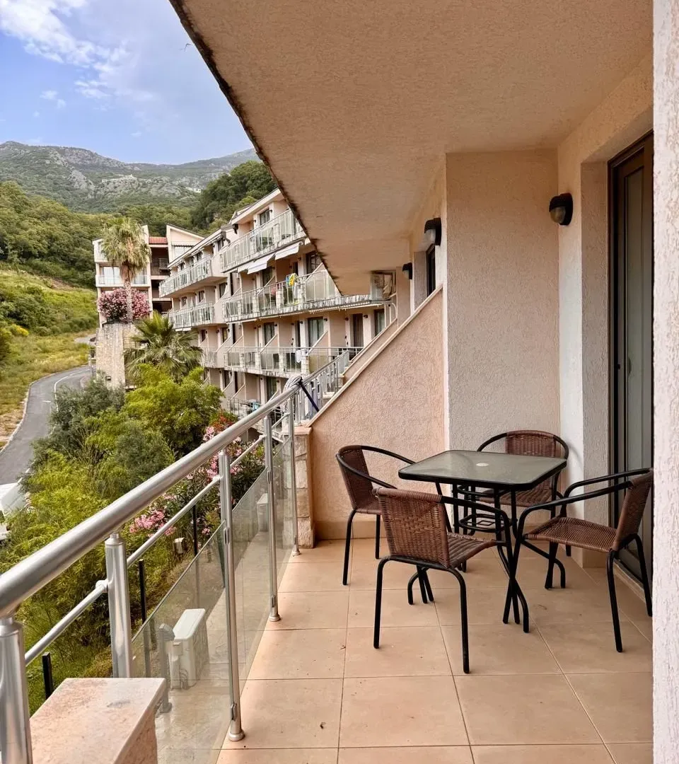 Izdavanje, jednosoban stan, 47m², Pržno, Budva
