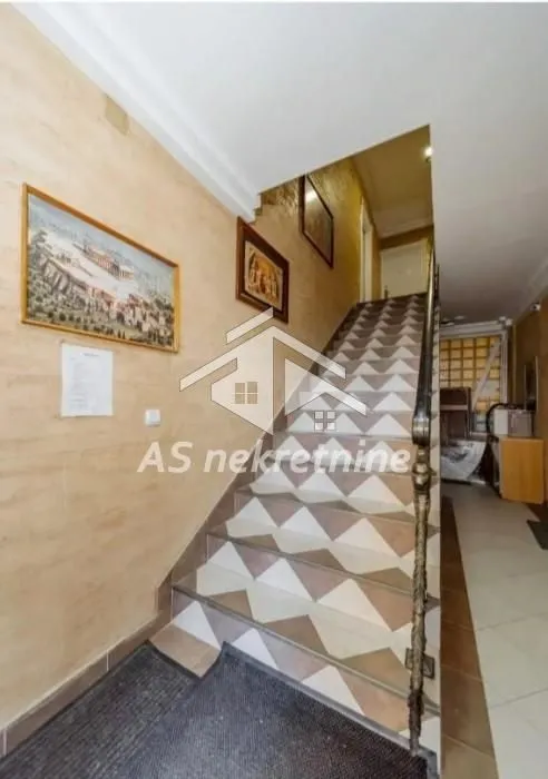 Izdavanje, trosoban stan, 60m², Trošarina, Voždovac Sve Podlokacije