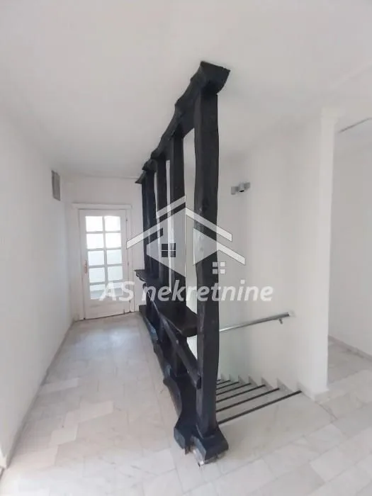 Rent, house, 260m², Neimar, Vračar Sve Podlokacije