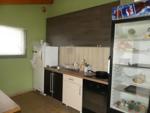Sale, house, 169m², Trnava, Jagodina