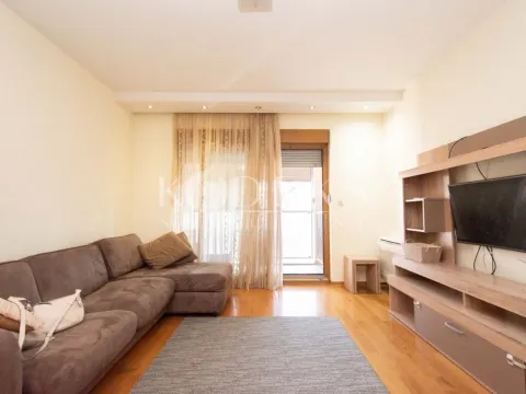 Izdavanje, trosoban stan, 94m², Momišići, Podgorica - image 3