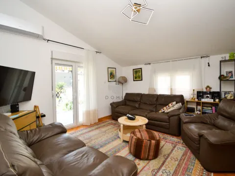 Sale, house, 180m², Blok 9, Podgorica - image 28