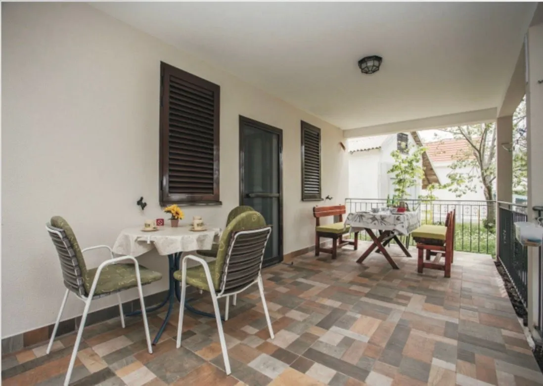 Rent, house, 150m², Brajići, Budva