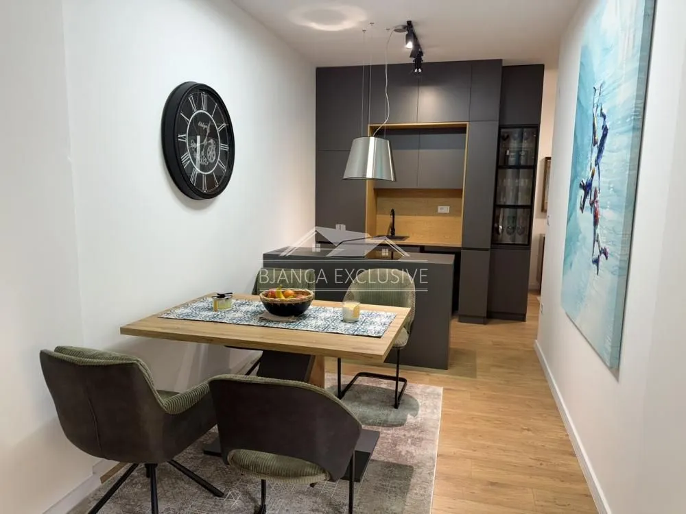 Prodaja, trosoban stan, 65m², Zvezdara Sve Podlokacije, Beograd