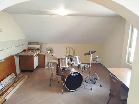 Sale, house, 208m², Grlić, Danilovgrad - image 12