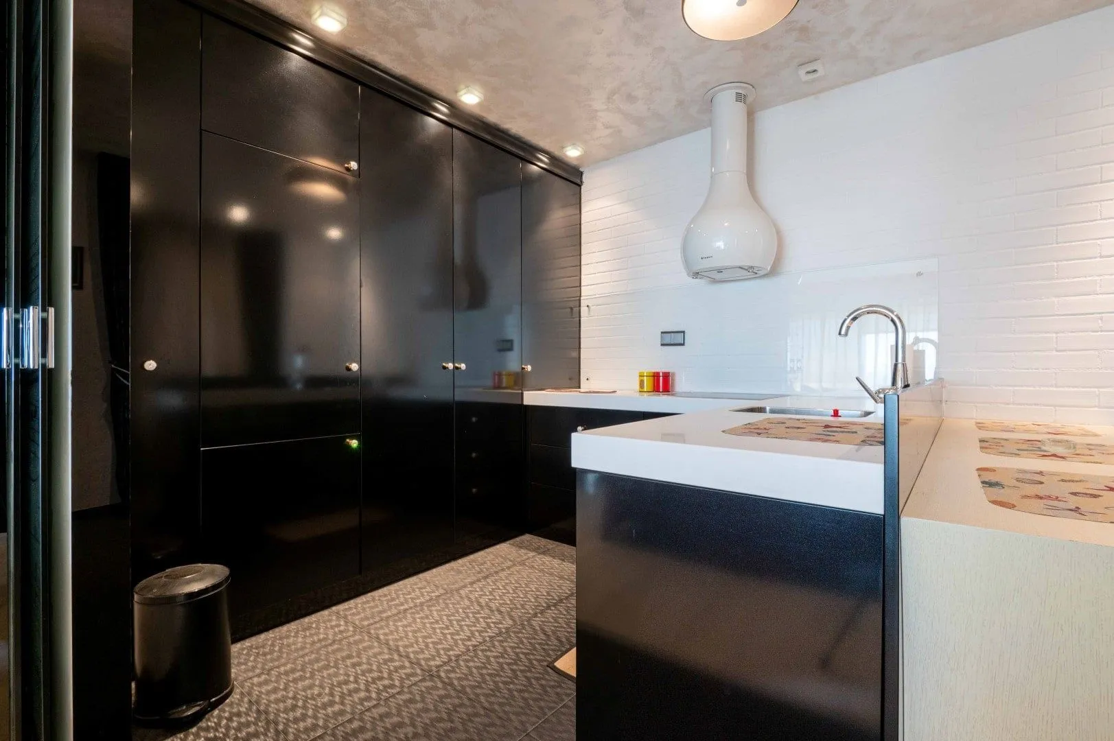 Sale, four bedroom apartment, 177m², Bulevar, Budva