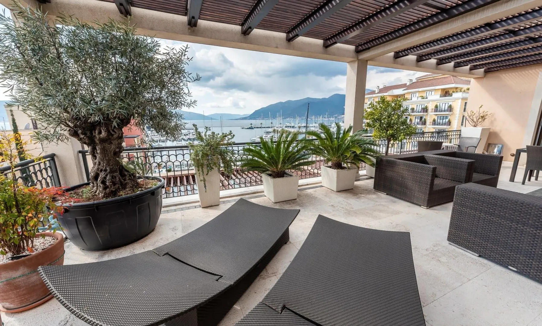 Prodaja, četvorosoban stan, 278m², Porto Montenegro, Tivat