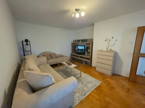 Rent, one bedroom apartment, 60m², Blok 6, Podgorica - image 3