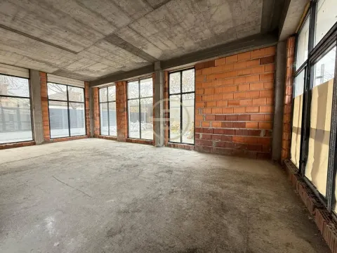 Izdavanje, poslovni prostor, 220m², Sajmište, Novi Sad - image 5