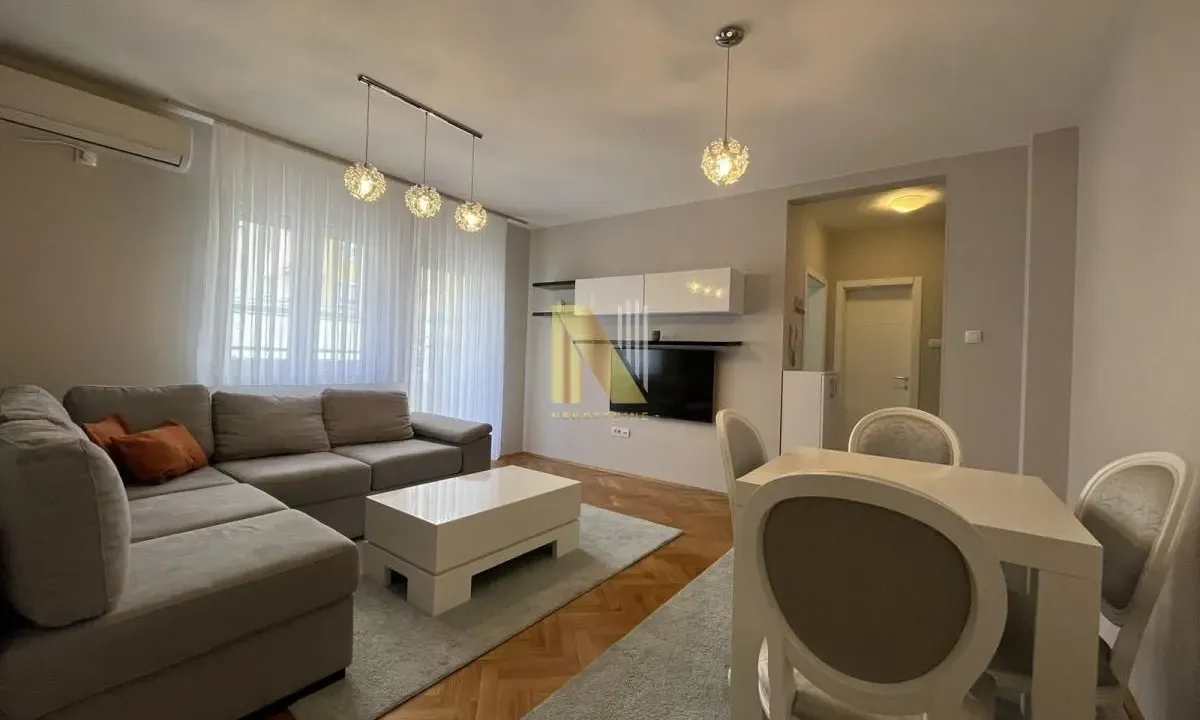 Izdavanje, trosoban stan, 52m², Grbavica, Novi Sad Sve Podlokacije