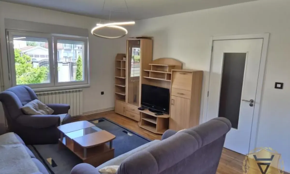 Izdavanje, kuća, 220m², Zemun Sve Podlokacije, Beograd