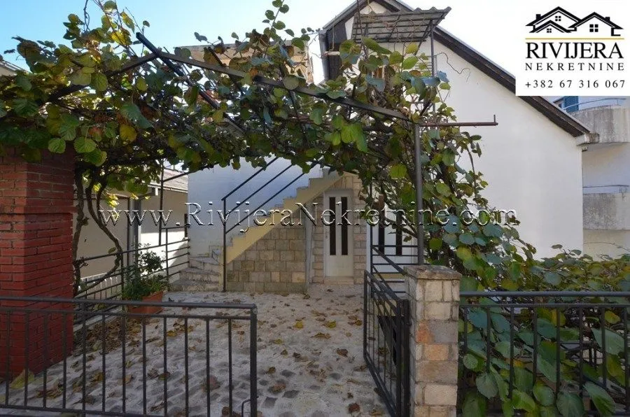 Prodaja, kuća, 200m², Centar, Herceg Novi