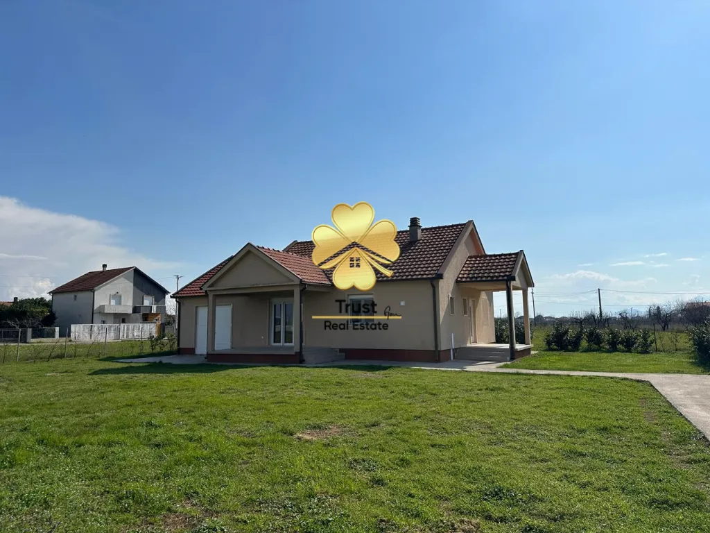 Rent, house, 150m², Donji Kokoti, Podgorica