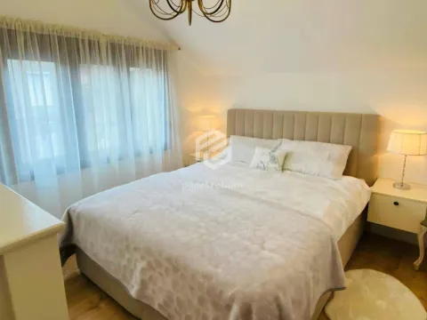 Rent, three bedroom apartment, 100m², Gornja Gorica, Podgorica - image 10