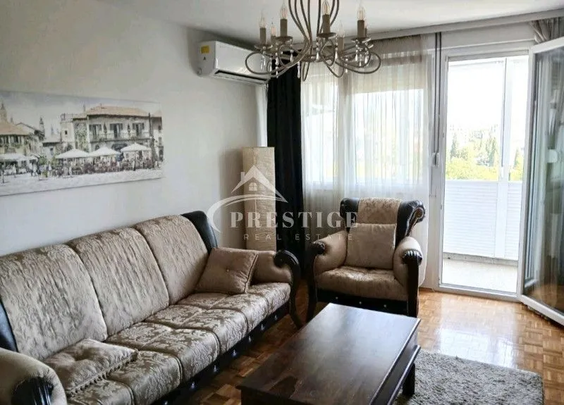 Izdavanje, dvosoban stan, 70m², Pobrežje, Podgorica