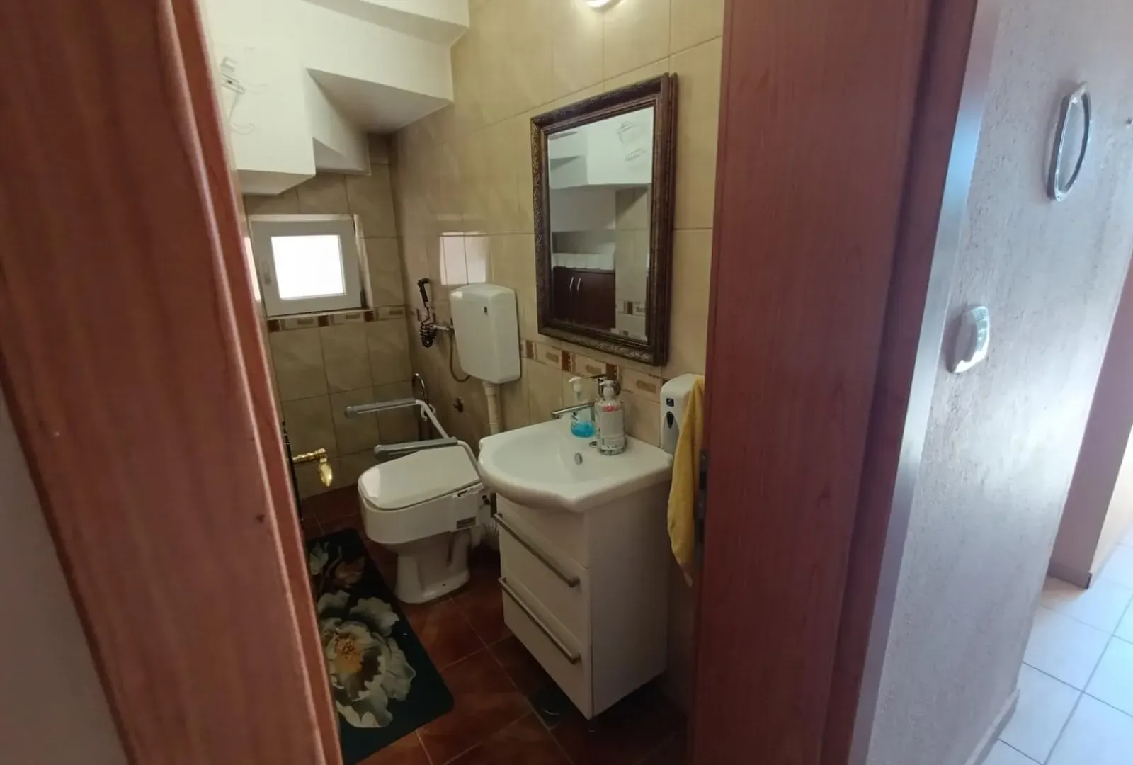 Prodaja, kuća, 200m², Donja Gorica, Podgorica