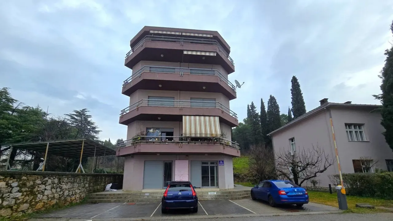 Prodaja, poslovni prostor, 192m², Centar, Podgorica