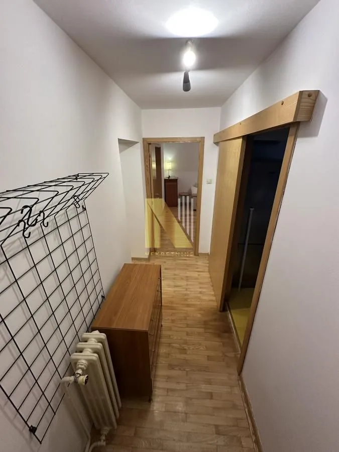 Izdavanje, dvosoban stan, 59m², Stari grad, Novi Sad