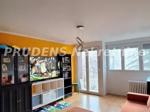 Izdavanje, trosoban stan, 68m², Novi Beograd Sve Podlokacije, Beograd - image 2